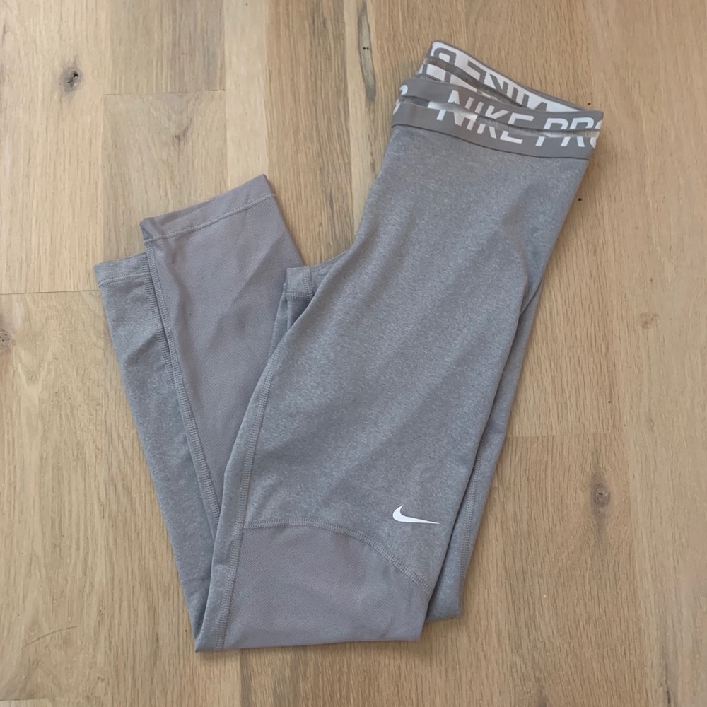 Nike pro NWOT mesh gray leggings
